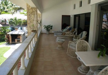 Luxury Villa with Apartments and Guesthouse directly on the beautiful Beach of Cabarete