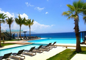 Luxury Beachfront Condos for Rent