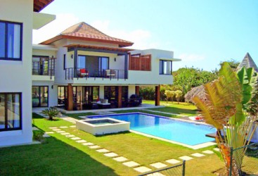 Luxury Bali Style Villa in a prestigious beachfront community in Cabrera