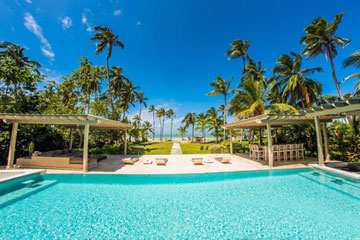 Spectacular 11 bedroom beach front property for sale