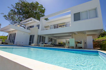 Modern and spacious villa in gated community Sosua