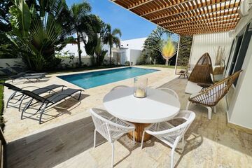 Beautiful villa with 3 bedrooms and roof terrace inside ocean village