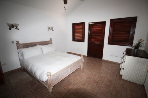 #5 Large villa with guesthouse in gated community