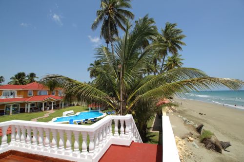 #1 Beautifully designed beachfront villa with spacious accommodation