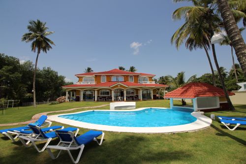 #9 Beautifully designed beachfront villa with spacious accommodation