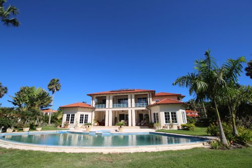 #1 Superb luxury villa in second line beach
