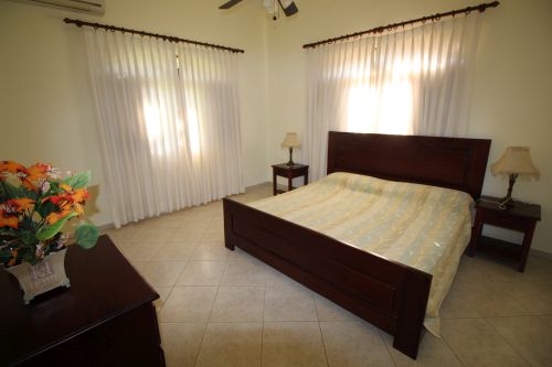 #0 Family villa located in quiet residential area close to the beach