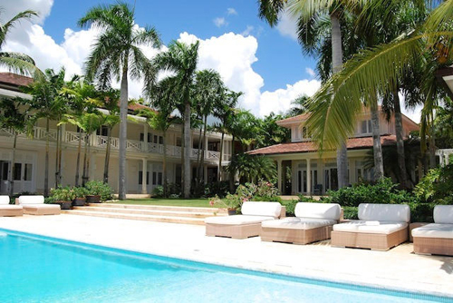 #1 Gorgeous oceanfront villa in prestigious location
