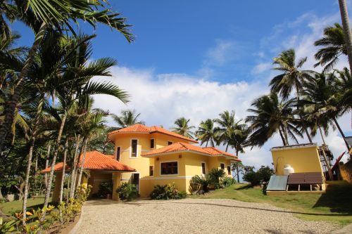 #7 Beautifully designed beachfront villa with spacious accommodation