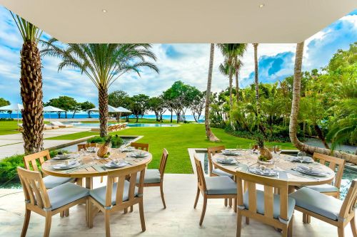 #14 Magnificent modern beachfront villa in prestigious location