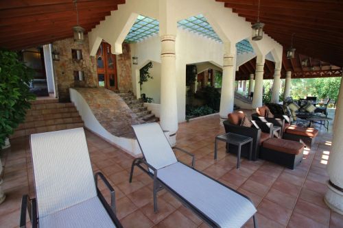 #16 Luxury mansion with magnificent tropical garden in select community