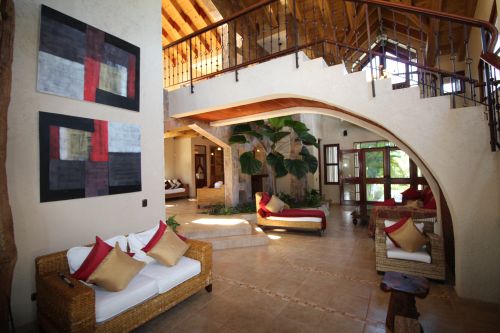 #7 Luxury mansion with magnificent tropical garden in select community