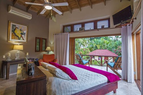 #8 Beautiful Balinese Style Villa with 4 bedrooms