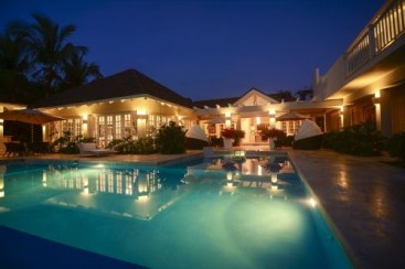 Luxury Golf and Ocean View Villa in Superb Location-Punta Cana Realty