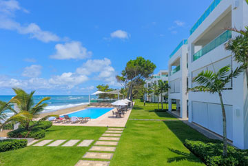 Stunning beachfront 3 bedroom apartment for sale