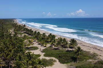 Excellent beachfront lots in unspoilt location