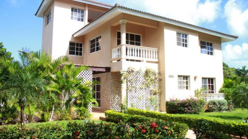#5 Villa with four bedrooms inside gated community