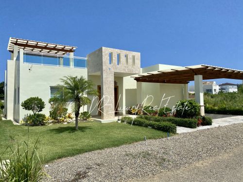#1 Modern Ocean View Villa with Rooftop Patio + Pool