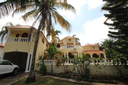 #6 Villa with 3 bedrooms and ocean view in a gated community