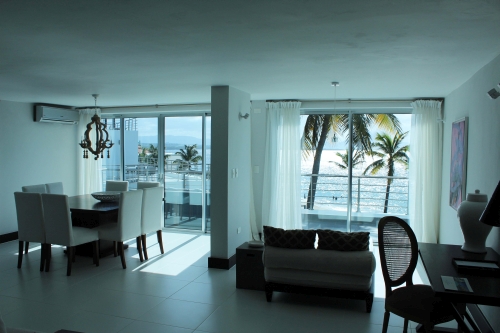 #4 Luxury Modern 3 Bedroom Beach Front Condo with Beach Access