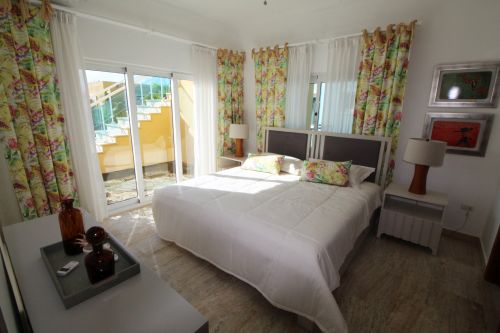 #4 Villa with 3 bedrooms in gated beachfront community