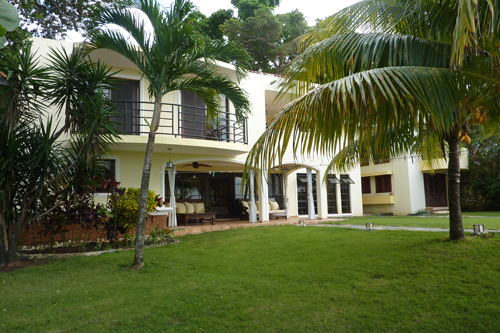 #2 Gorgeous Ocean Front 4 Bedroom Villa with Guest House in Sosua