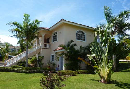 #2 Spacious three bedroom villa with separate apartment in gated community