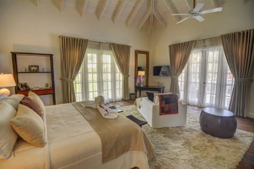 #8 Luxury Golf and Ocean View Villa in Superb Location-Punta Cana Realty