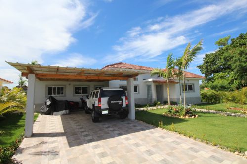 #9 Beautiful villa with 3 bedrooms in gated beachfront community