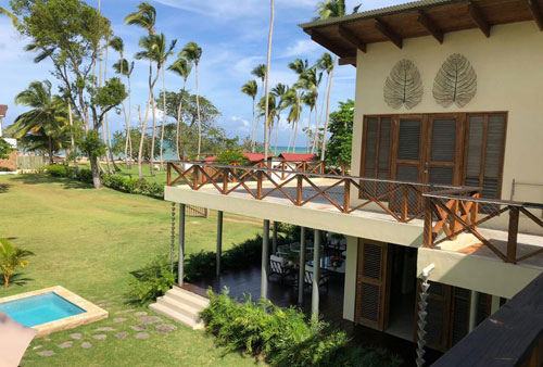 #1 Beautiful villa in prestigious location steps from the beach