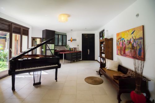 #2 Luxury 6 bedroom Mansion for sale in a prestigous community