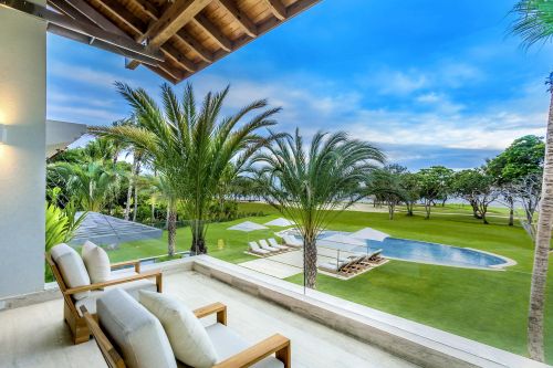 #4 Magnificent modern beachfront villa in prestigious location