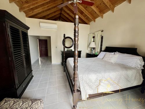 #9 Oceanfront Villa with 9 bedrooms in Sosua