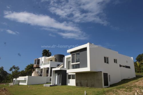 #8 Built to order - Modern villas in new gated community