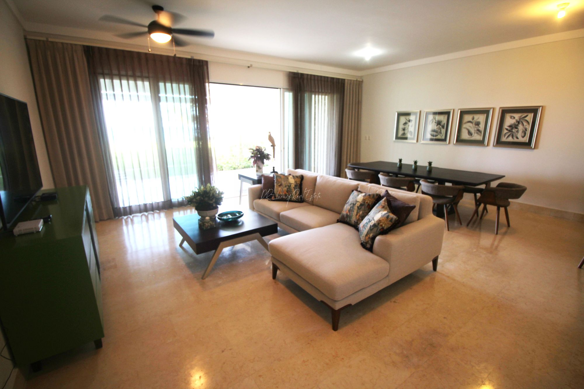 #13 Beautiful modern beachfront condo with 3 bedrooms