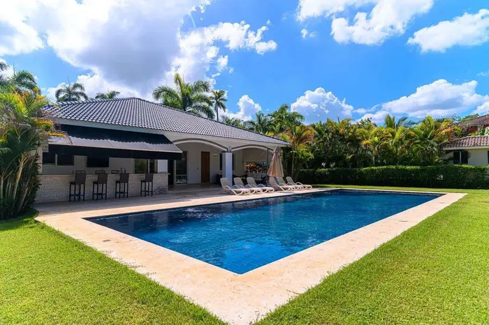 #9 4-Bedroom Luxury Villa with Private Pool – Ideal Investment & Caribbean Second Home