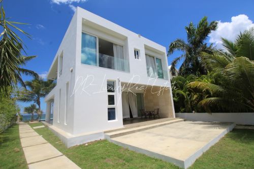 #2 Kite Beach House - Modern Beachfront Home