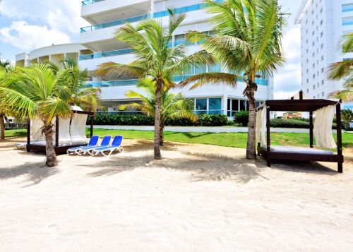 #14 Magnificent beachfront penthouse for sale 