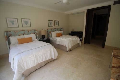 #10 Luxurious ocean view villa in select community just steps from the beach