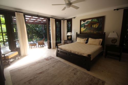 #6 Luxurious ocean view villa in select community just steps from the beach