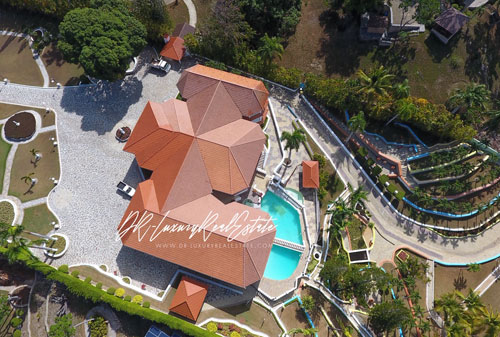 #1 Exclusive mansion with great views in gated community
