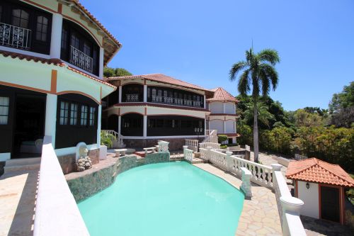 #2 Exclusive mansion with great views in gated community