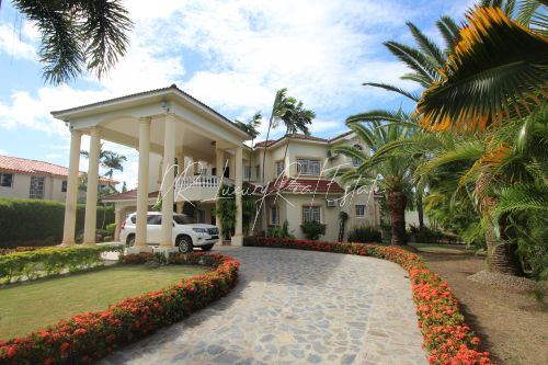 #3 Beautiful mansion located in Sabaneta